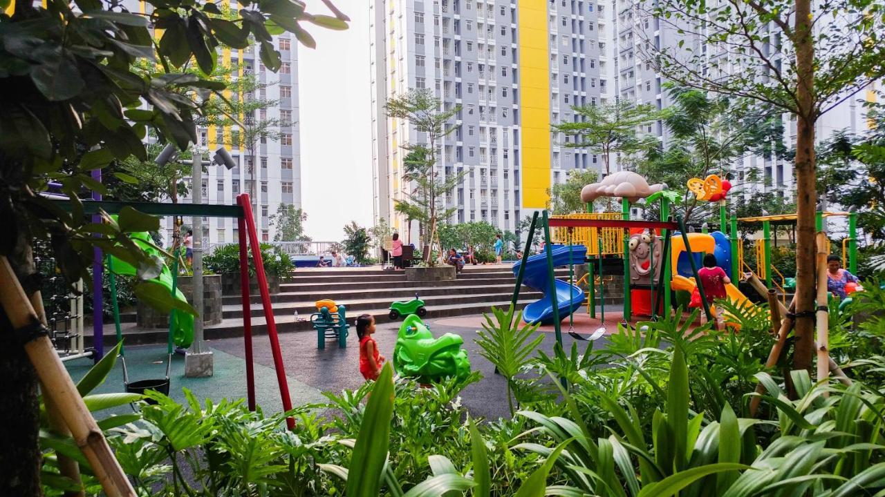 Simply Minimalist 2Br The Springlake Summarecon Apartment By Travelio Bekasi Esterno foto